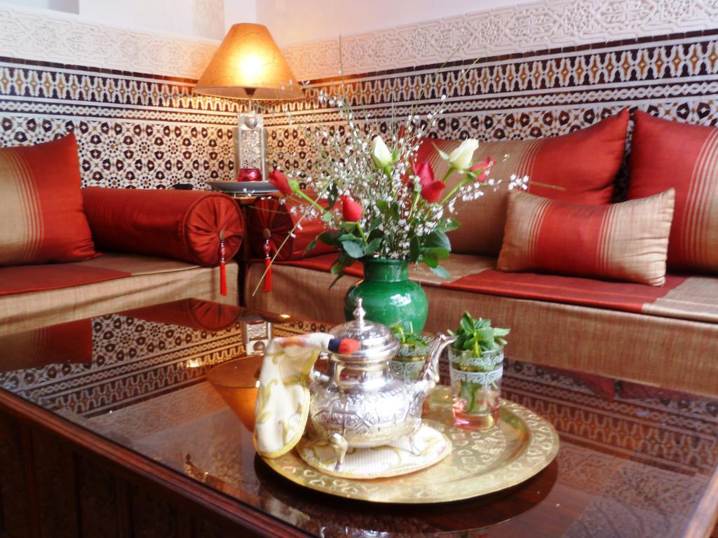 Riad Viva Marrákes Kültér fotó A Moroccan tea set