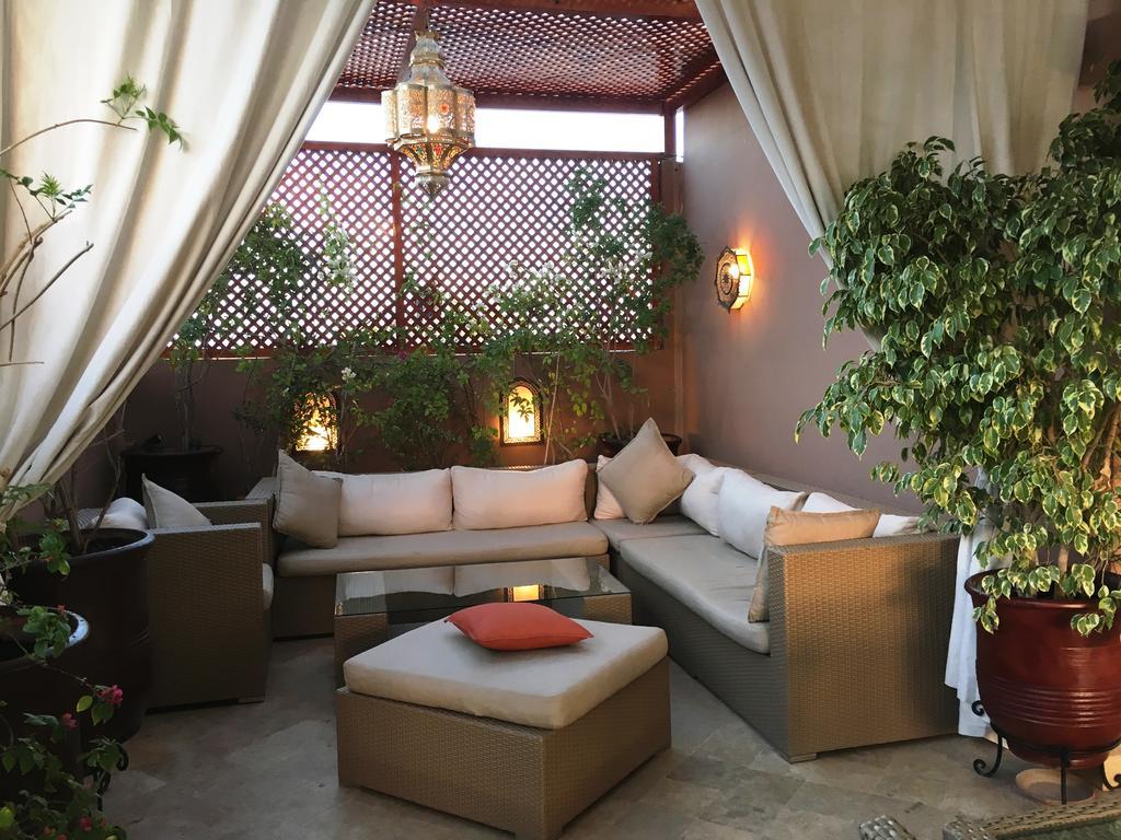 Riad Viva Marrákes Kültér fotó A Moroccan patio